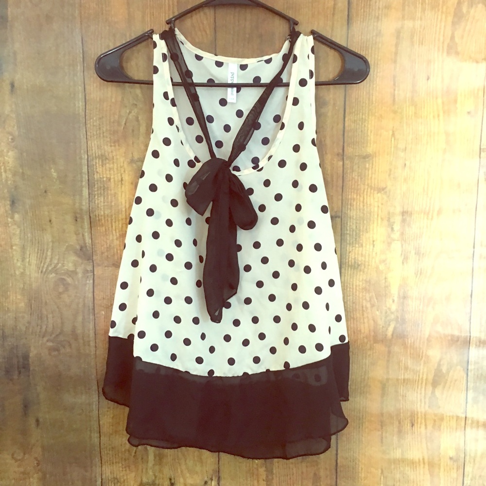 Polka dot tank with bow